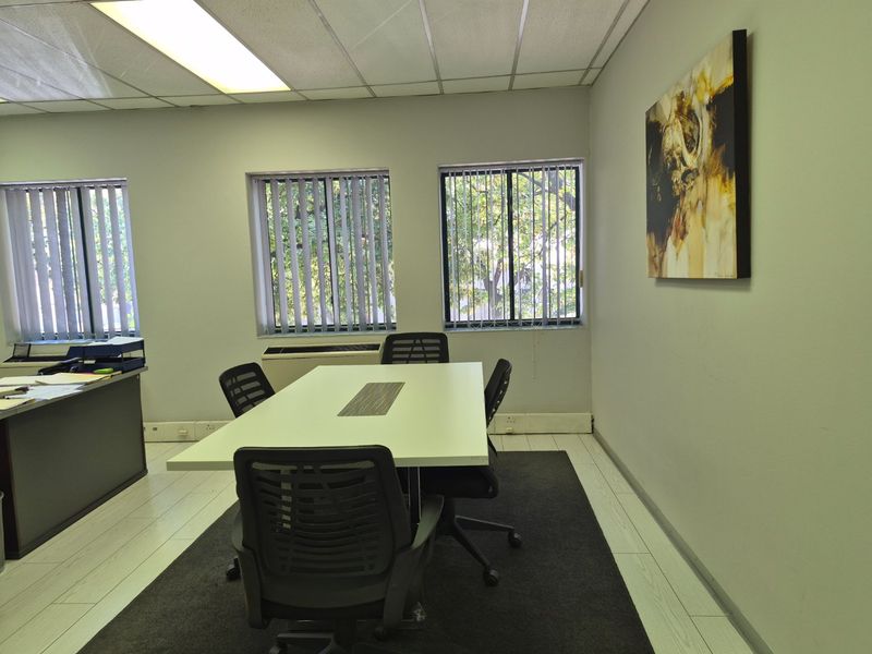Professional Move-In Ready Office Suite in Sought-After Bryanston Gate - Photo 10