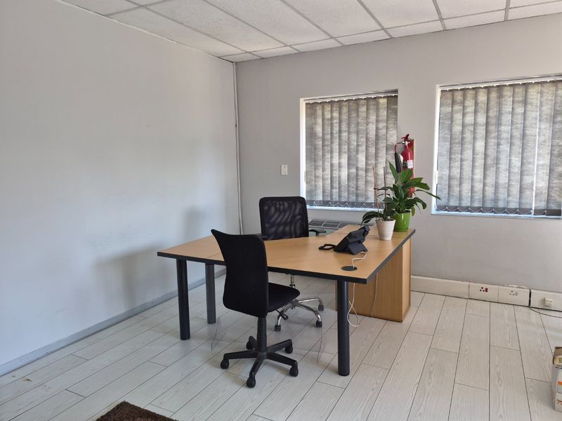 Professional Move-In Ready Office Suite in Sought-After Bryanston Gate - Photo 7