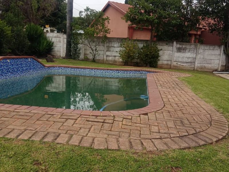 Elegant 5 bedroom luxury Residence in Prime locations - Photo 2