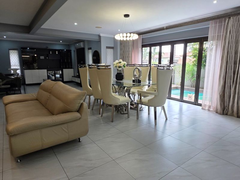 Ultra-Modern Luxury Duplex in Secure Estate – Versatile, Private & Solar-Powered - Photo 8