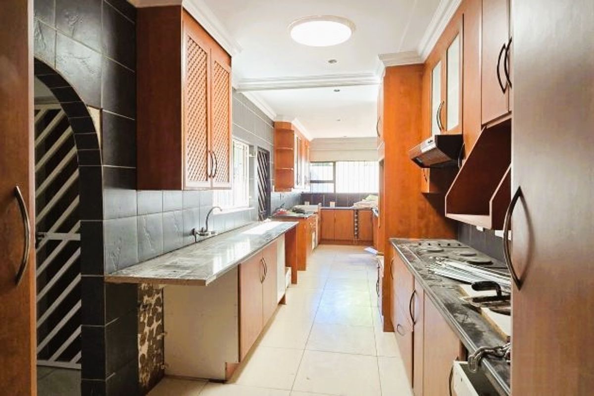 Renovated 4-Bedroom Family Home with New Pool & Entertainment Area in Garsfontein - Photo 5