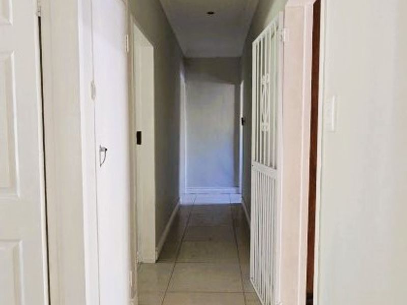 Renovated 4-Bedroom Family Home with New Pool & Entertainment Area in Garsfontein - Photo 9