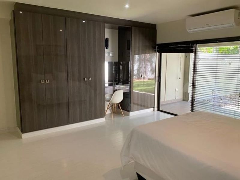 Luxurious Fully Furnished Garden Apartment to rent in Sandown, Sandton - Photo 5