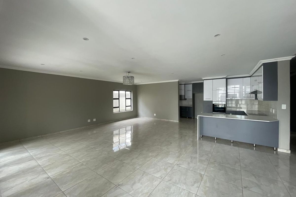 5 Bedroom House for Rental in Pretoria East - Photo 5