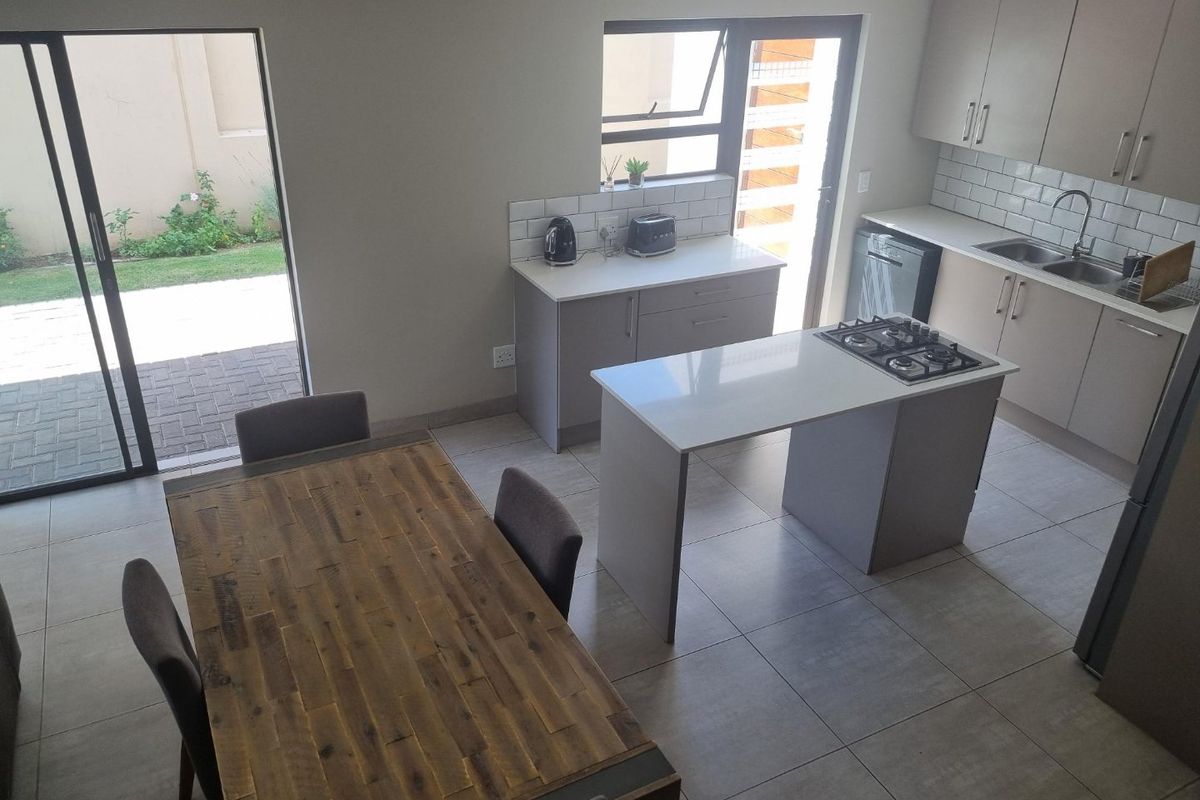 4 BEDROOM VILLA  CORNER STAN  IN LA CAMARGUE PRIVATE COUNTRY ESTATE - Photo 3