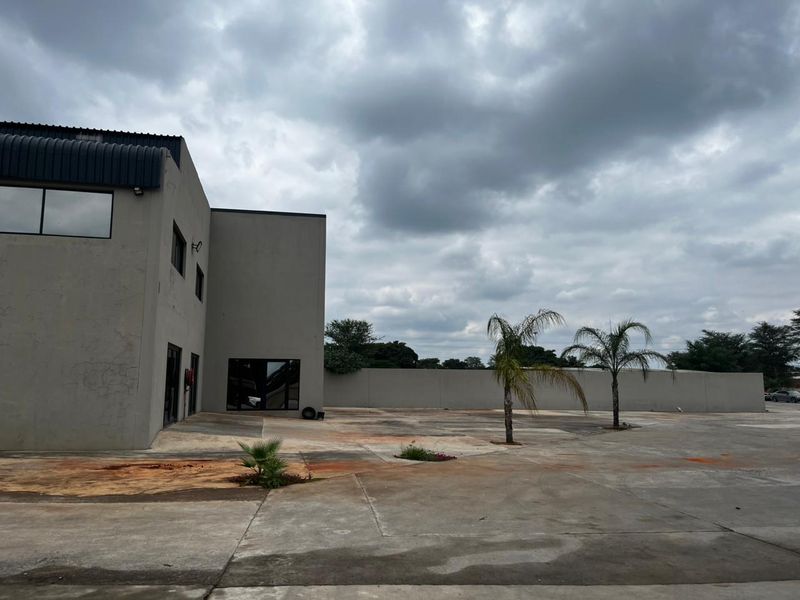 Prime Commercial Space To Let in Brits - Photo 9