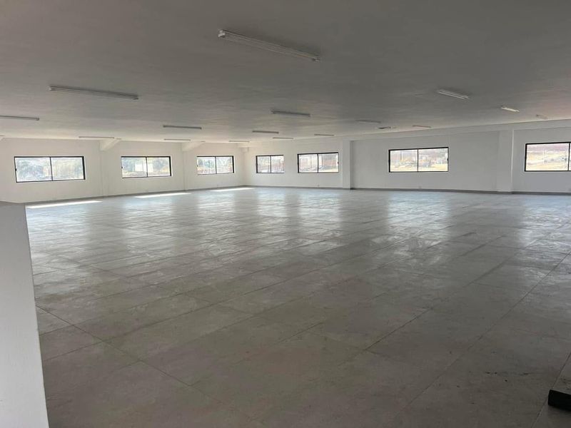 Prime Commercial Space To Let in Brits - Photo 3