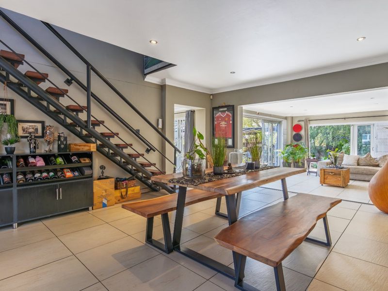 Stunning 3 Bedroom Home in Boomed Suburb - Photo 9