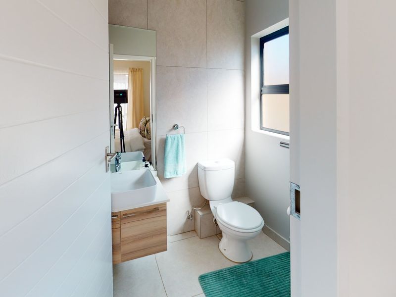 3 Bedroom, 2 Bathroom Apartment for sale in a Beautiful estate in Louwlardia! - Photo 6