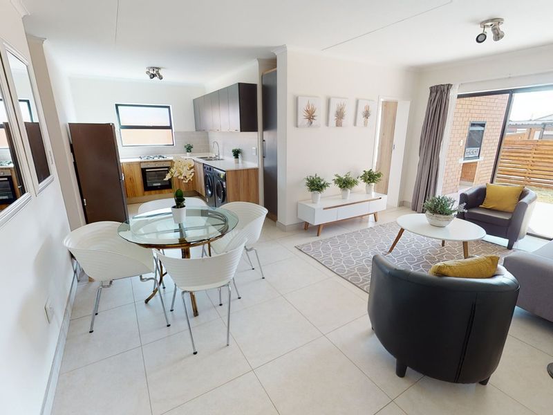 3 Bedroom, 2 Bathroom Apartment for sale in a Beautiful estate in Louwlardia! - Photo 2