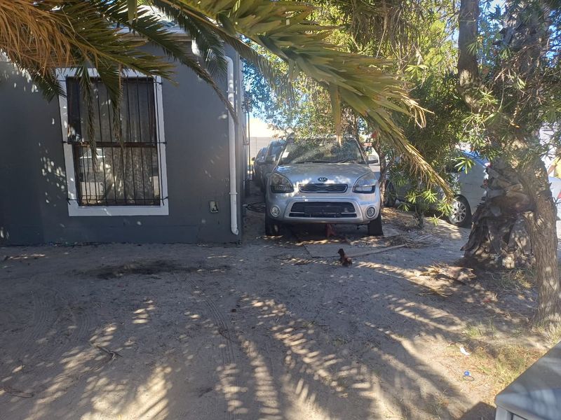 3 Bedroom House with En - Suite and Spacious Yard in Summer Green - Photo 3