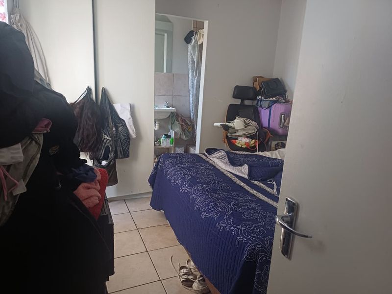 3 Bedroom House with En - Suite and Spacious Yard in Summer Green - Photo 8