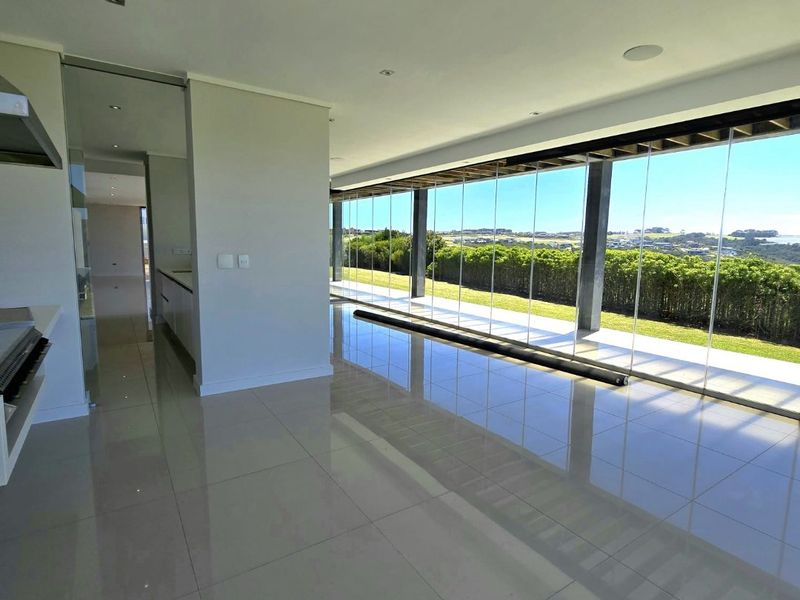 Stunning 3-Bedroom House in Prime Location! - Photo 9