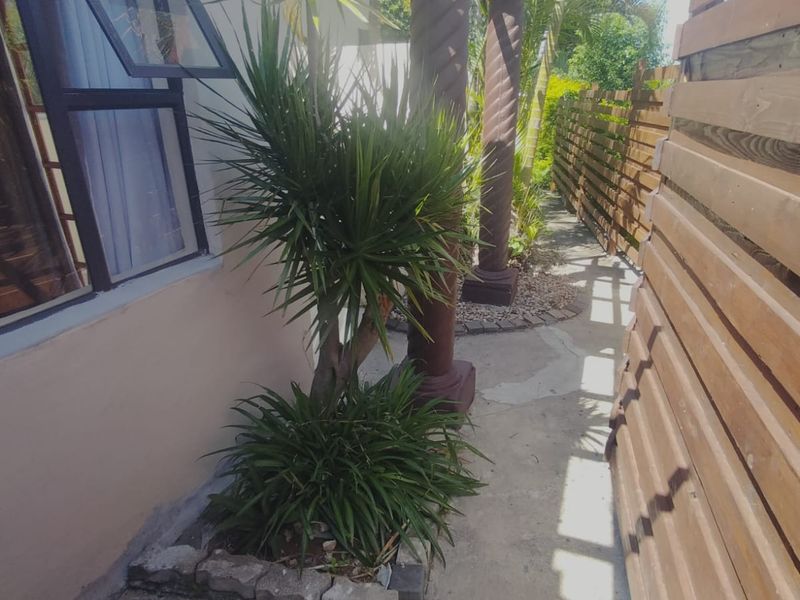 1 Bedroom Granny Cottage in Brighton Beach R5100pm - Photo 2