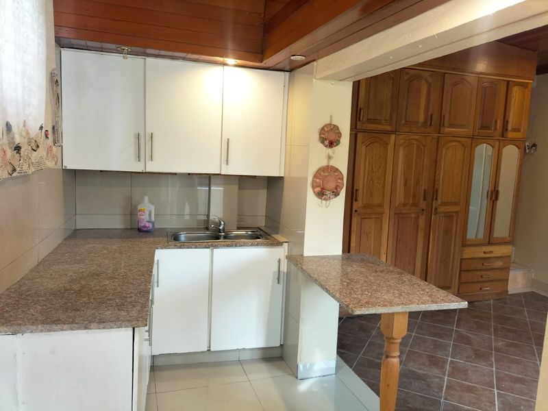 1 Bedroom Granny Cottage in Brighton Beach R5100pm - Photo 4