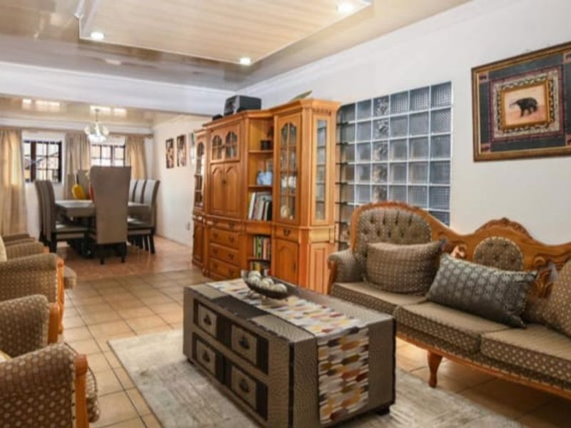 4 Bedroom House for sale in Brentwood Park - Photo 3