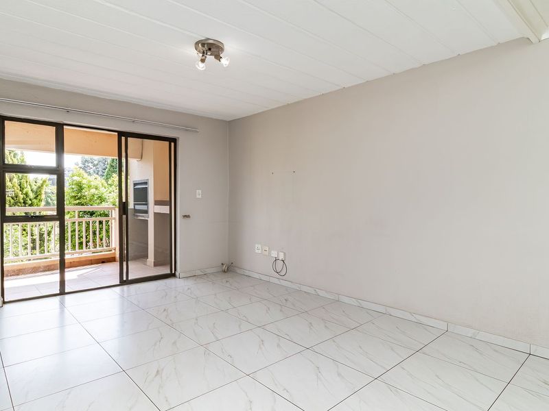 Modern 2 Bedroom Apartment in Bedfordview - Photo 8