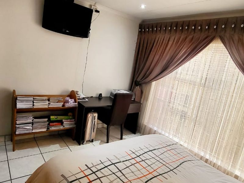 3 Bedroom house for sale in Manzilpark - Photo 8