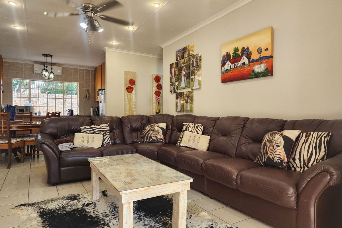 3 BEDROOM TOWNHOUSE IN FLIMIEDA - Photo 3