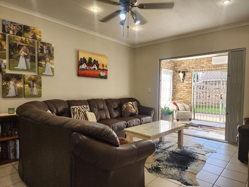 3 BEDROOM TOWNHOUSE IN FLIMIEDA - Photo 4