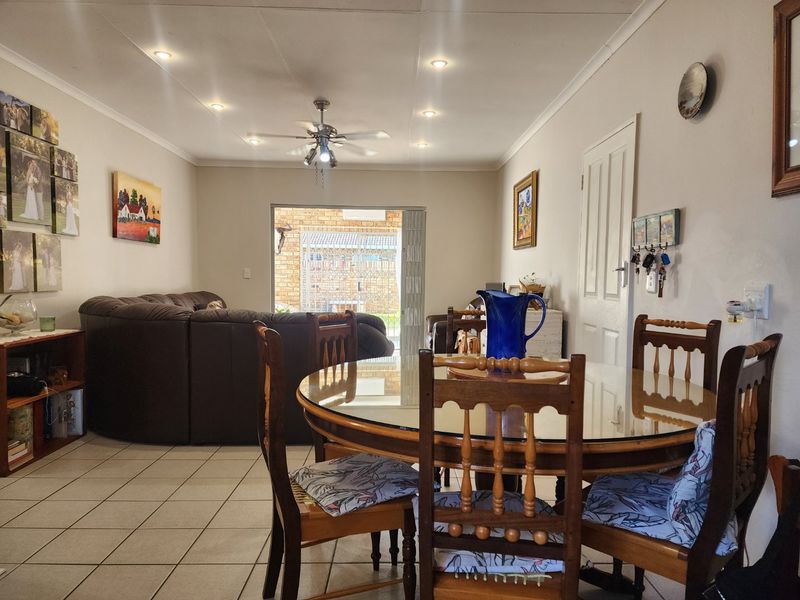 3 BEDROOM TOWNHOUSE IN FLIMIEDA - Photo 6