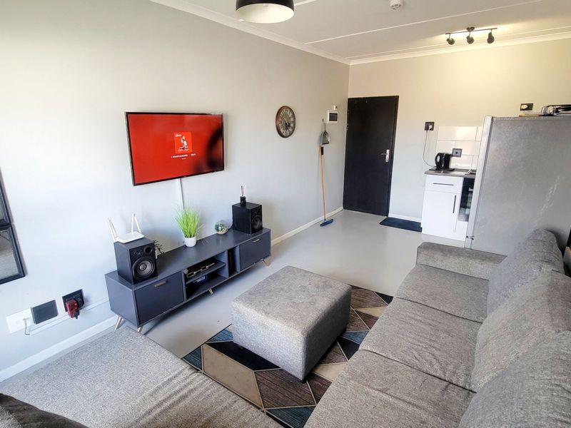 Safe and Secure Living...  - Photo 2