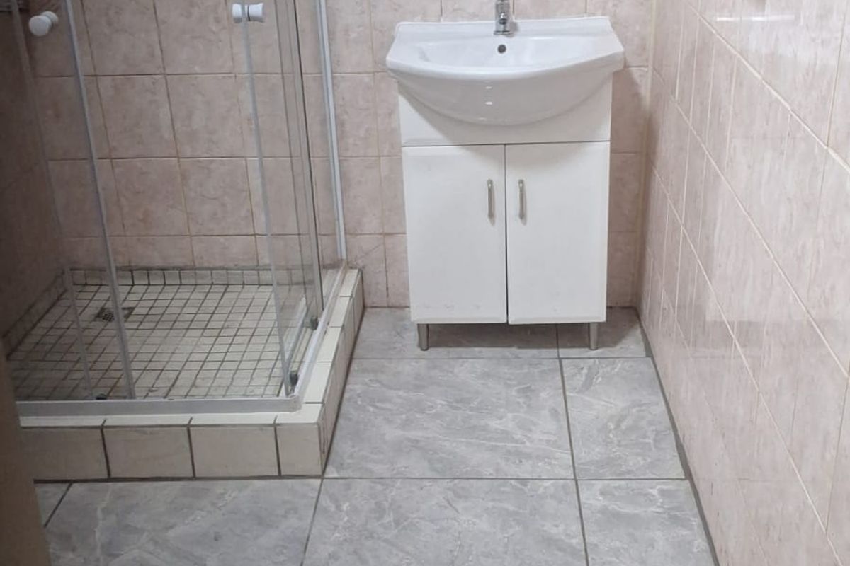 Step into a home where comfort meets smart easy living. - Photo 5