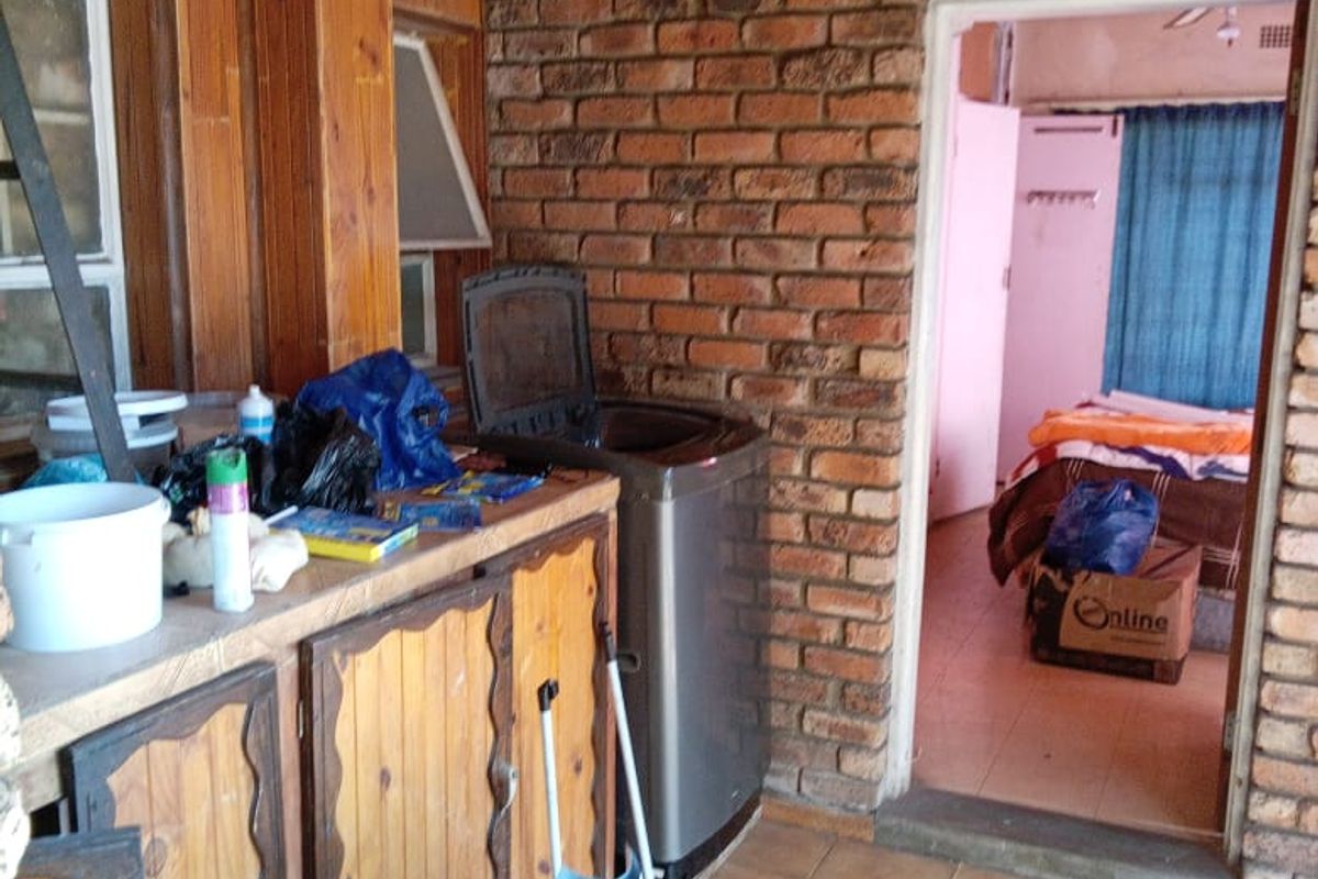 Step into a home where comfort meets smart easy living. - Photo 3