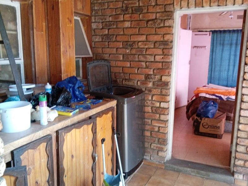 Step into a home where comfort meets smart easy living. - Photo 3