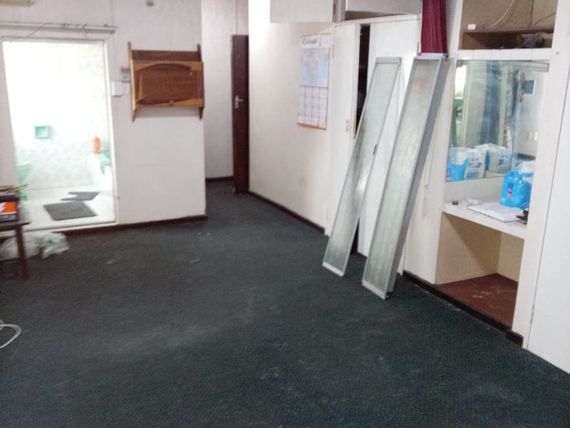 Step into a home where comfort meets smart easy living. - Photo 4