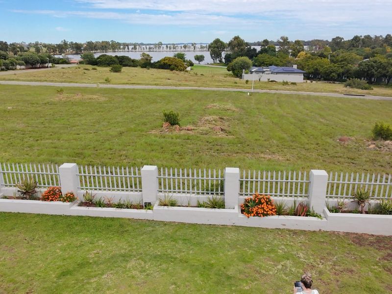 Welcome to your dream home in the sought-after Harbour Town Golf Estate - Photo 3