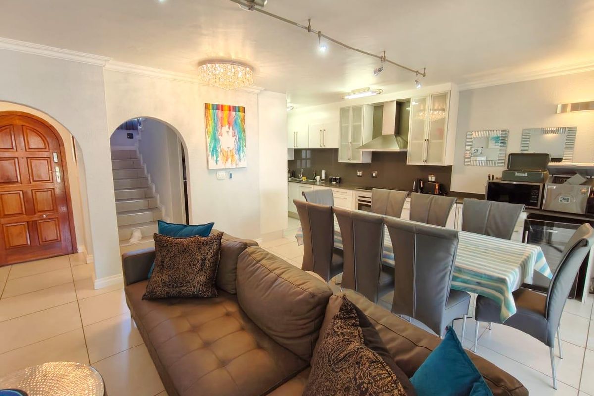 Modern 3-Bedroom Home with Premium Features - Photo 3