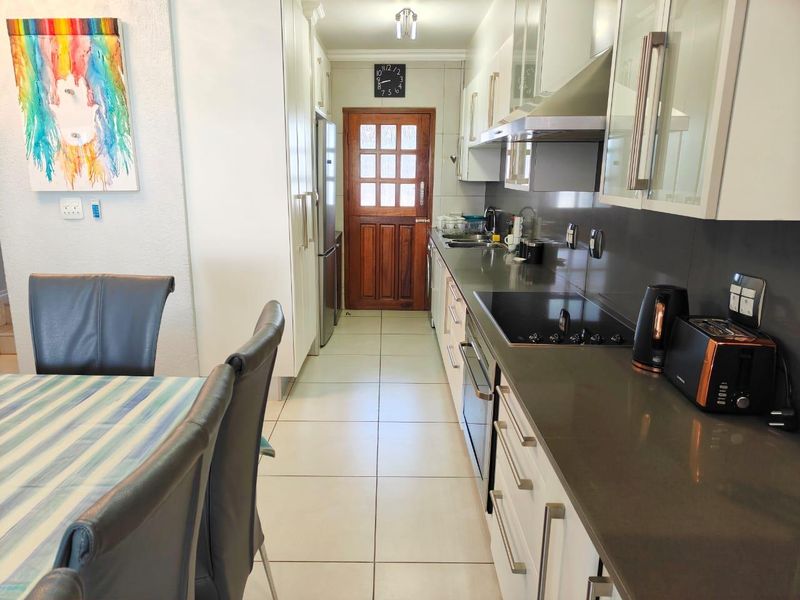 Modern 3-Bedroom Home with Premium Features - Photo 2