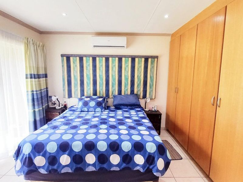 Spacious 3-Bedroom Home in Secure Complex by the Vaal Dam - Photo 8