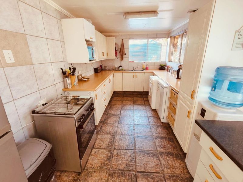 Stunning 2-Bedroom Waterfront Home in Family-Oriented Complex - Photo 9