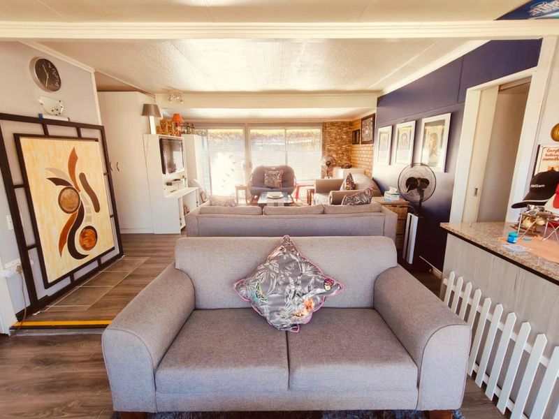 Stunning 2-Bedroom Waterfront Home in Family-Oriented Complex - Photo 6