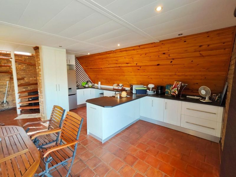 Charming Holiday Home in Secure Vaal Dam Complex - Photo 2