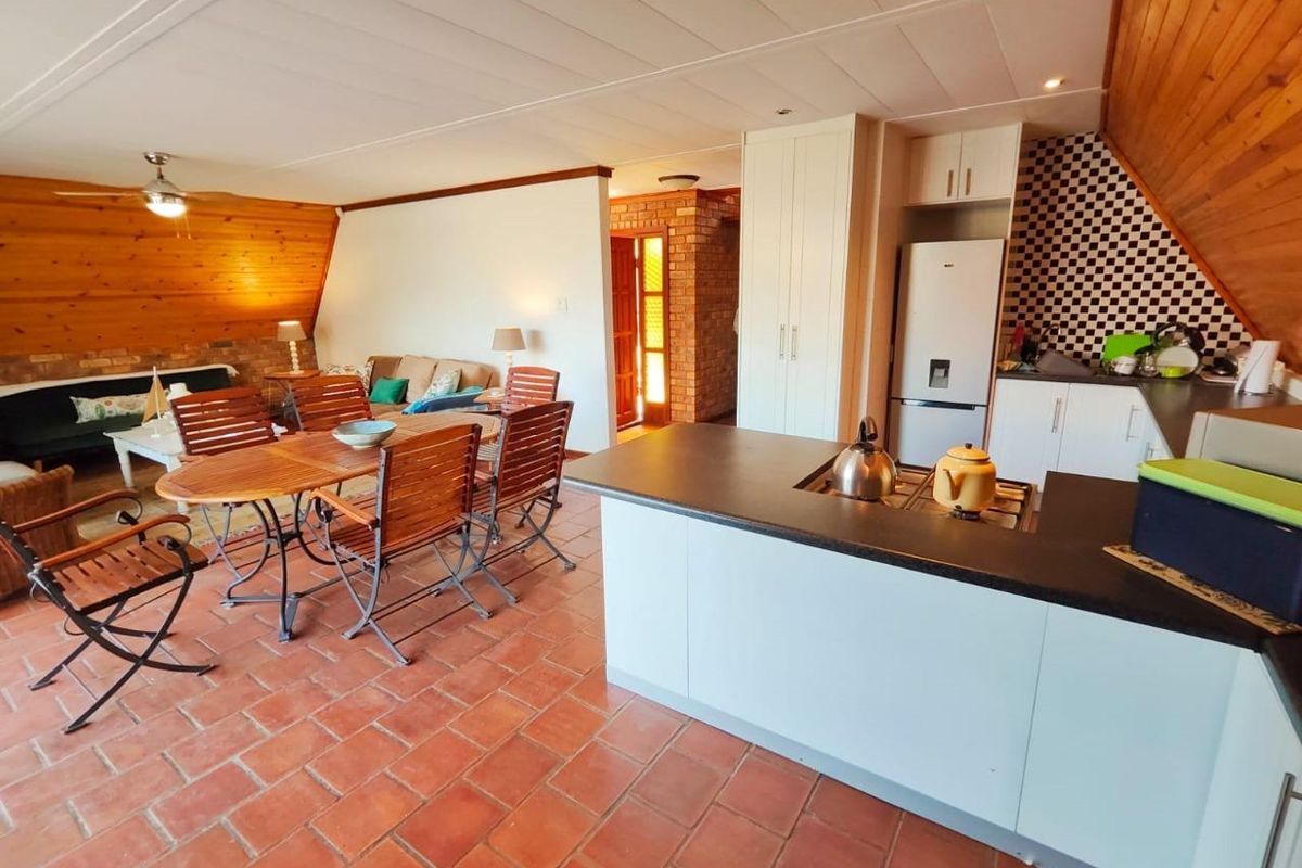 Charming Holiday Home in Secure Vaal Dam Complex - Photo 4