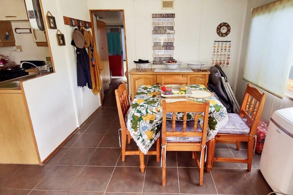 Cozy Fully Furnished 2-Bedroom Holiday Home in Secure Port O'Call Complex, Vaal Dam - Photo 4