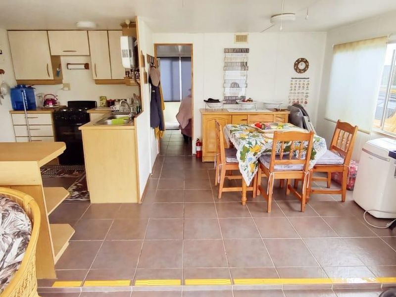 Cozy Fully Furnished 2-Bedroom Holiday Home in Secure Port O'Call Complex, Vaal Dam - Photo 5