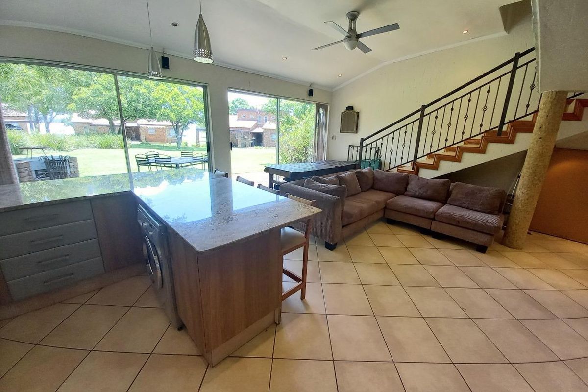 Modern Waterfront Living: A Perfect Investment Opportunity - Photo 5