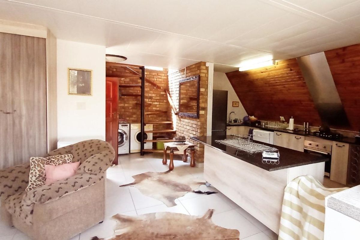Charming 2-Bedroom A-Frame Home in Port O'Call Holiday Complex - Photo 3