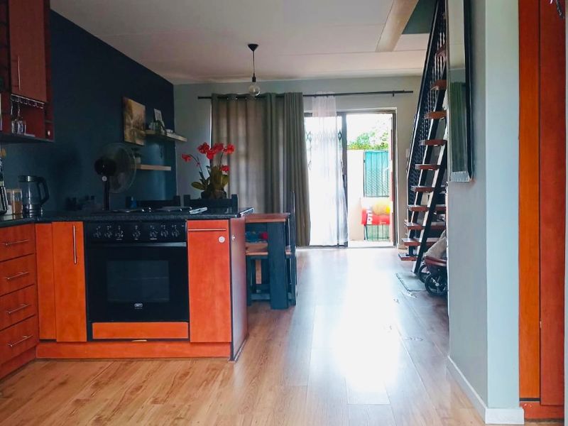 2bedroom Townhouse for sale in Gezina - Photo 2