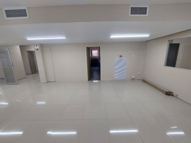 Commercial property for rent in Westville - Photo 4