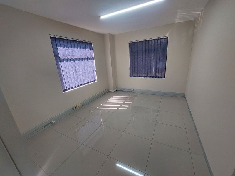 Commercial property for rent in Westville - Photo 10