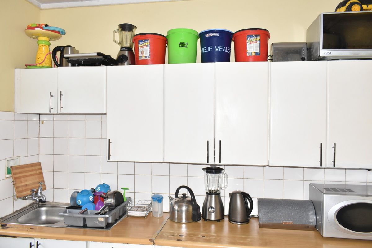 2.5 Bedroom Apartment For Sale in Sunnyside - Photo 3