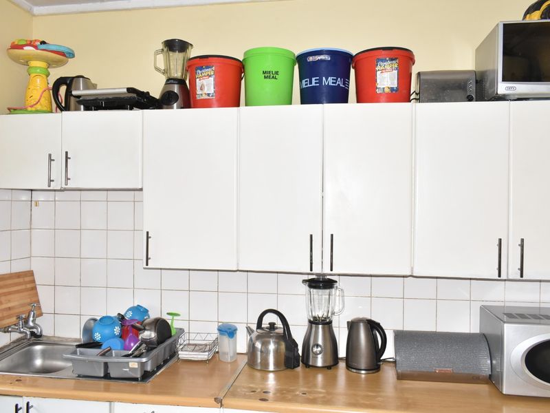 2.5 Bedroom Apartment For Sale in Sunnyside - Photo 3