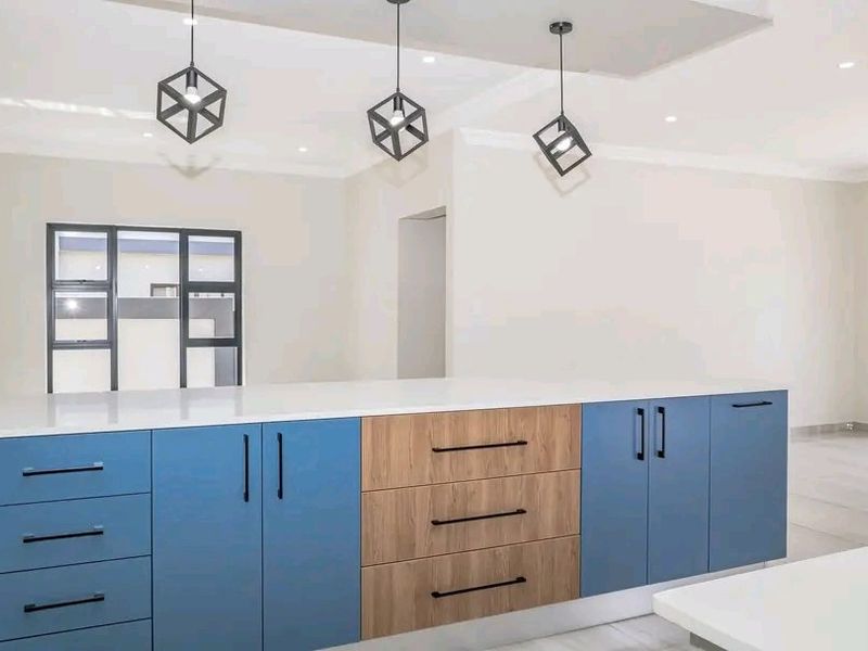 4 bedroom luxury home in Roodepark Eco Estate  - Photo 8