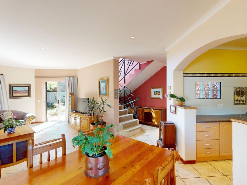 Walk 100m to the beach from this 3 bed home with two flatlets in popular Cola Beach, Sedgefield. - Photo 3
