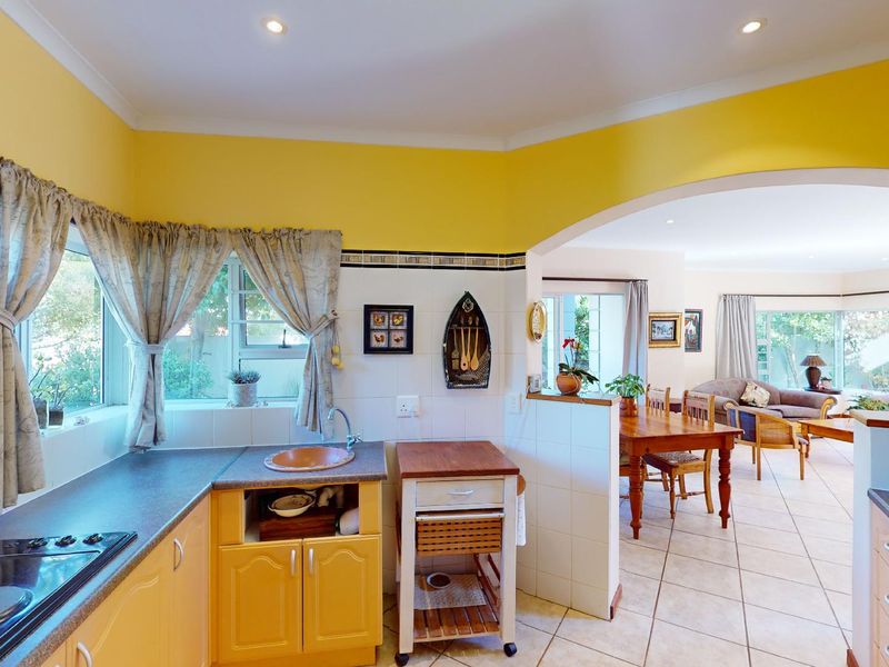 Walk 100m to the beach from this 3 bed home with two flatlets in popular Cola Beach, Sedgefield. - Photo 8